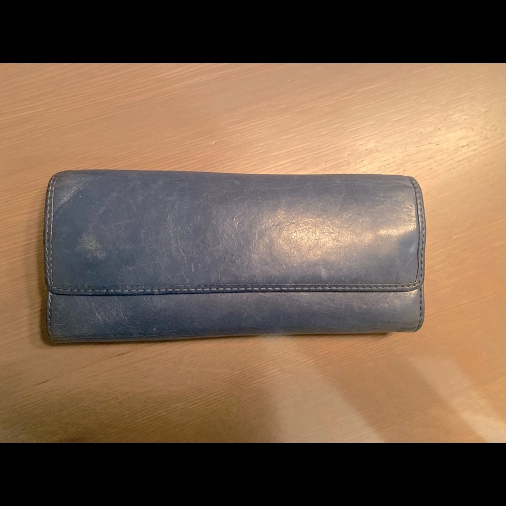 Lovely blue leather HOBO wallet!! 12 compartments to hold cards, cash and coin!